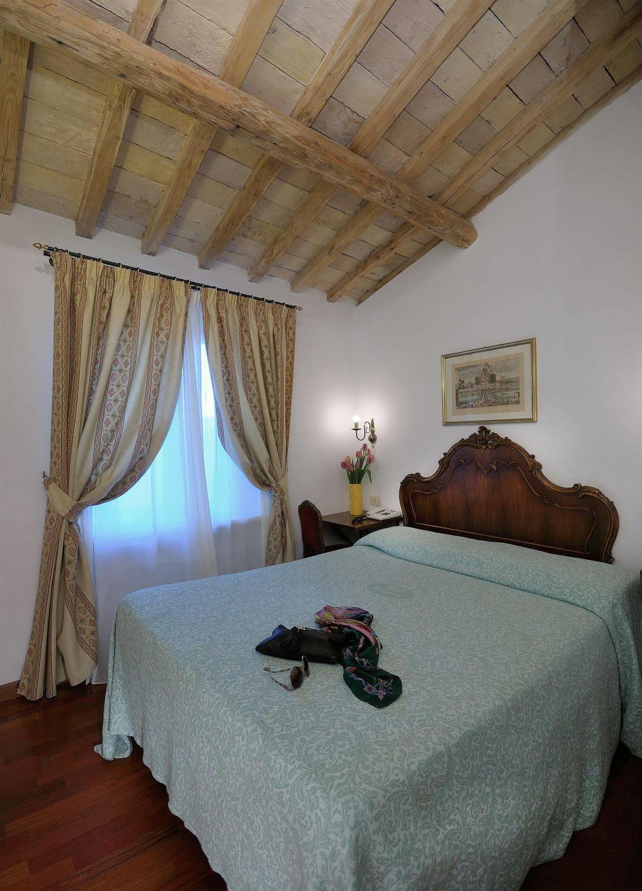Parlamento Boutique Hotel Рим Екстериор снимка