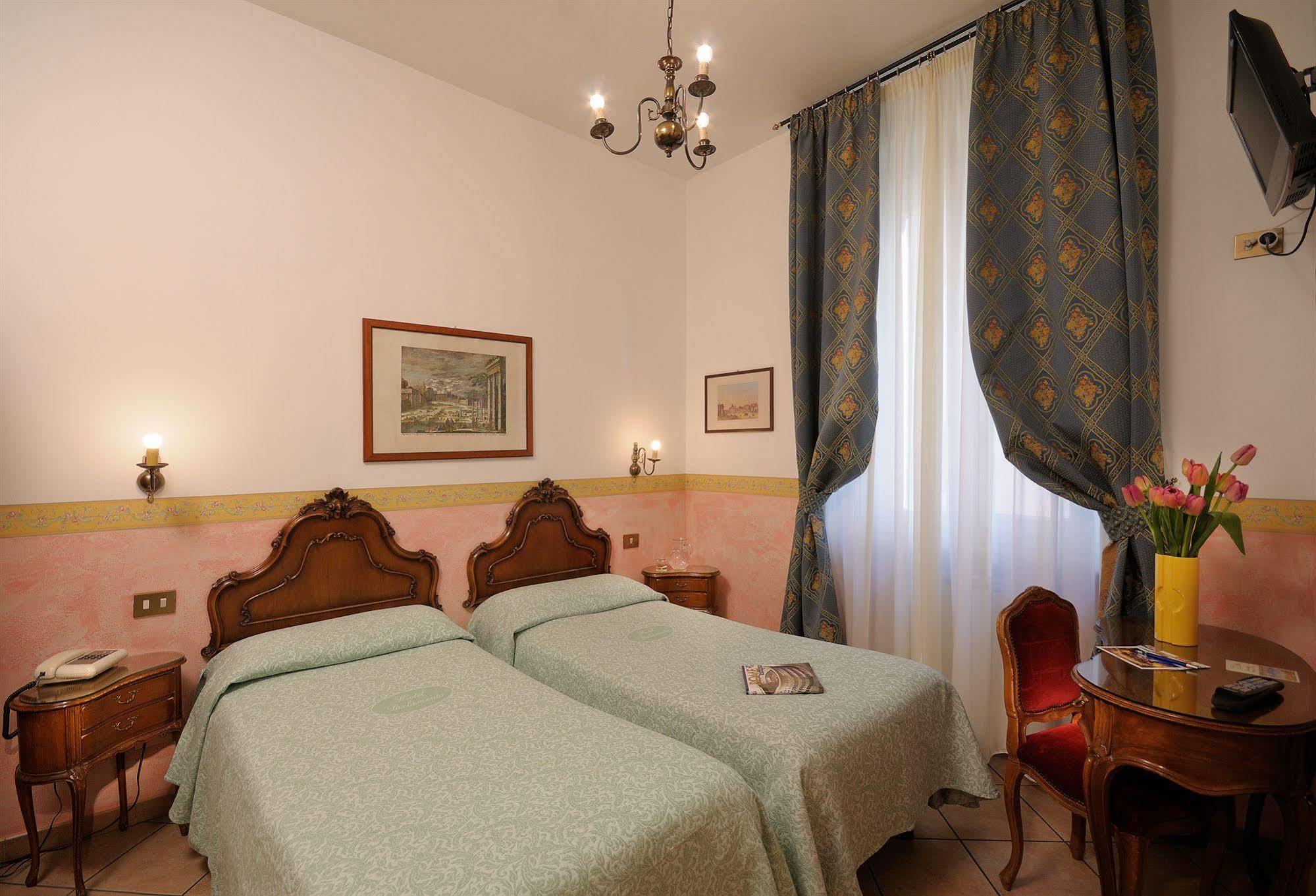 Parlamento Boutique Hotel Рим Екстериор снимка