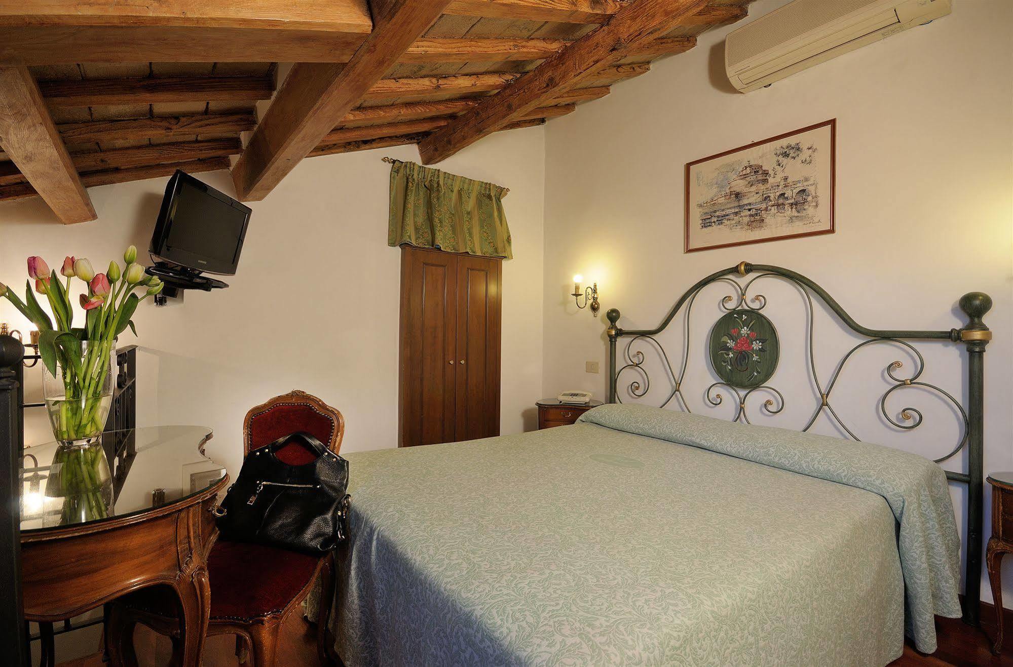 Parlamento Boutique Hotel Рим Екстериор снимка