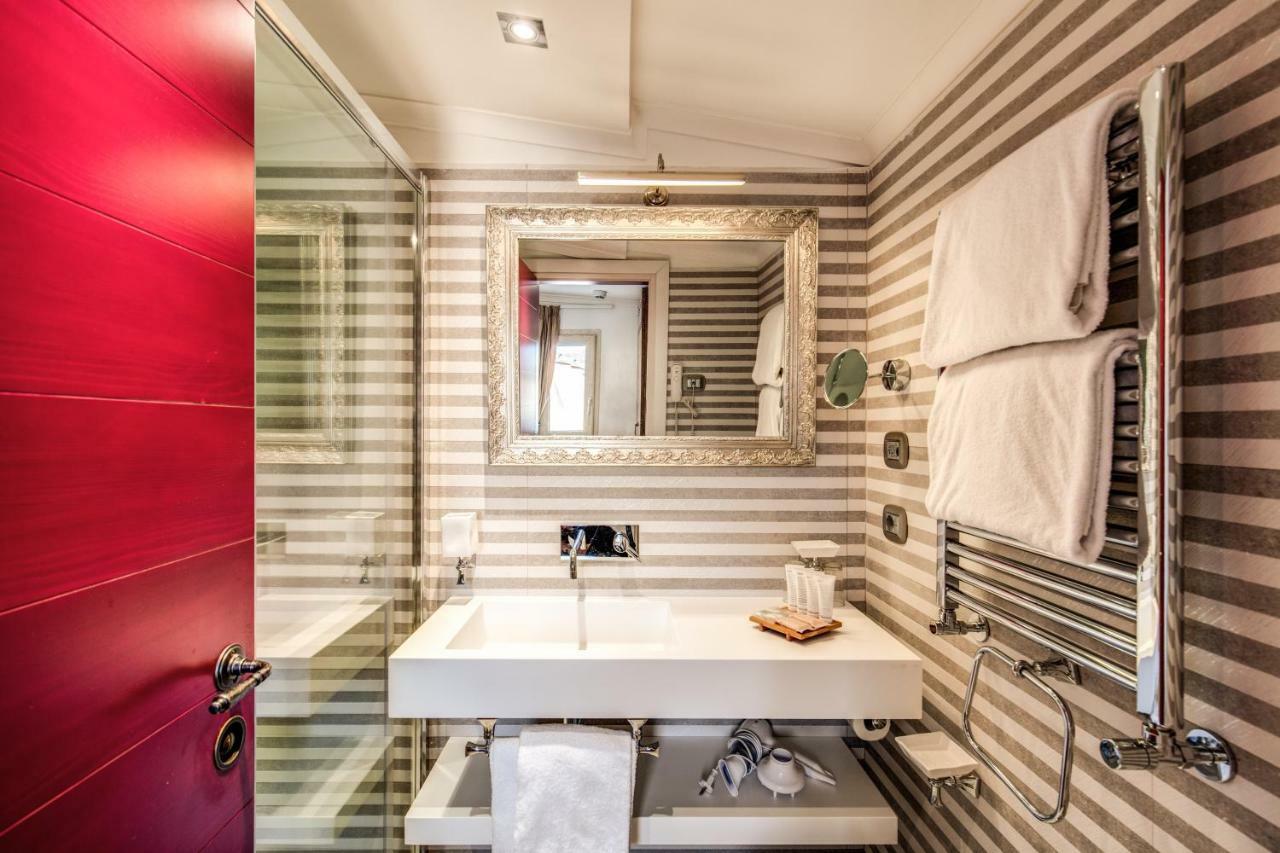 Parlamento Boutique Hotel Рим Екстериор снимка